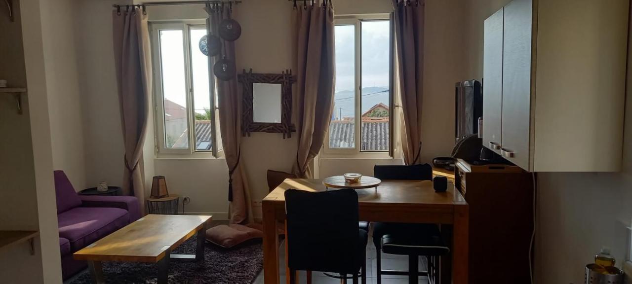 Appartement T2 En Bord De Marseille
